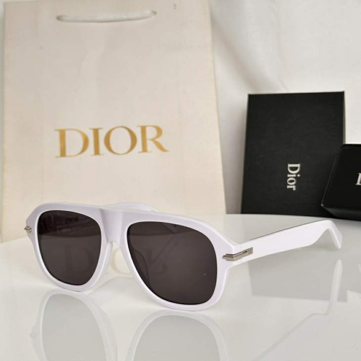 Picture of Dior Sunglasses _SKUfw79480177fw